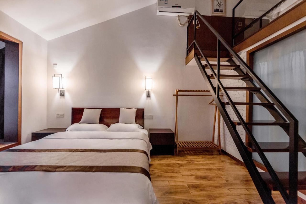 Serene Vale Inn Guilin-Free One Way Pick Up Service To High-Speed Railway Station For 2 Nights Exterior foto