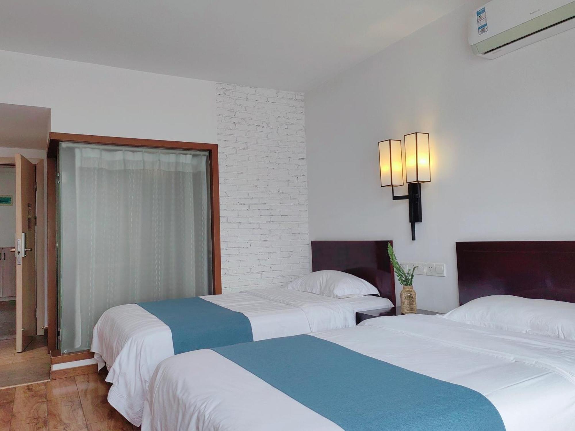 Serene Vale Inn Guilin-Free One Way Pick Up Service To High-Speed Railway Station For 2 Nights Exterior foto