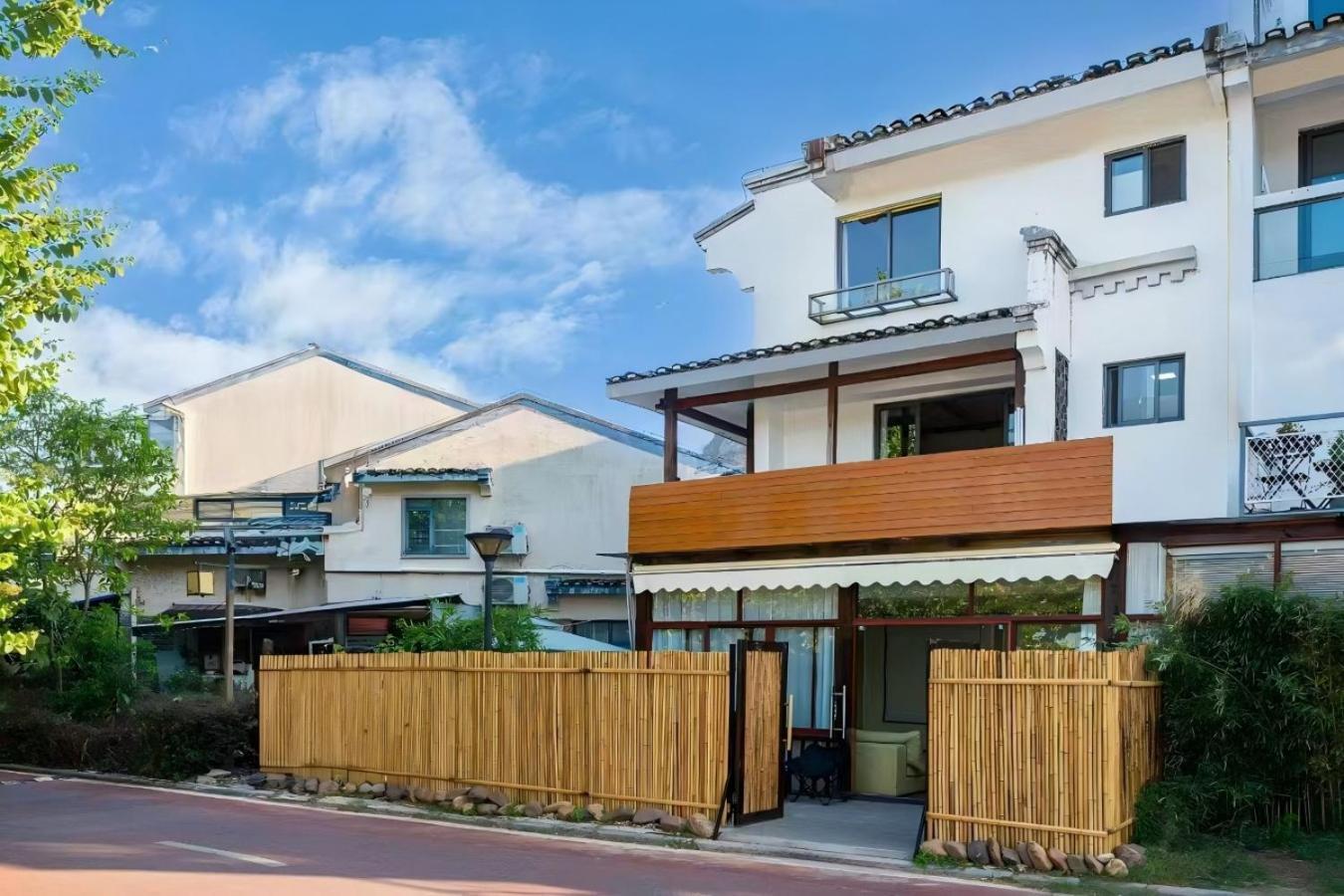 Serene Vale Inn Guilin-Free One Way Pick Up Service To High-Speed Railway Station For 2 Nights Exterior foto