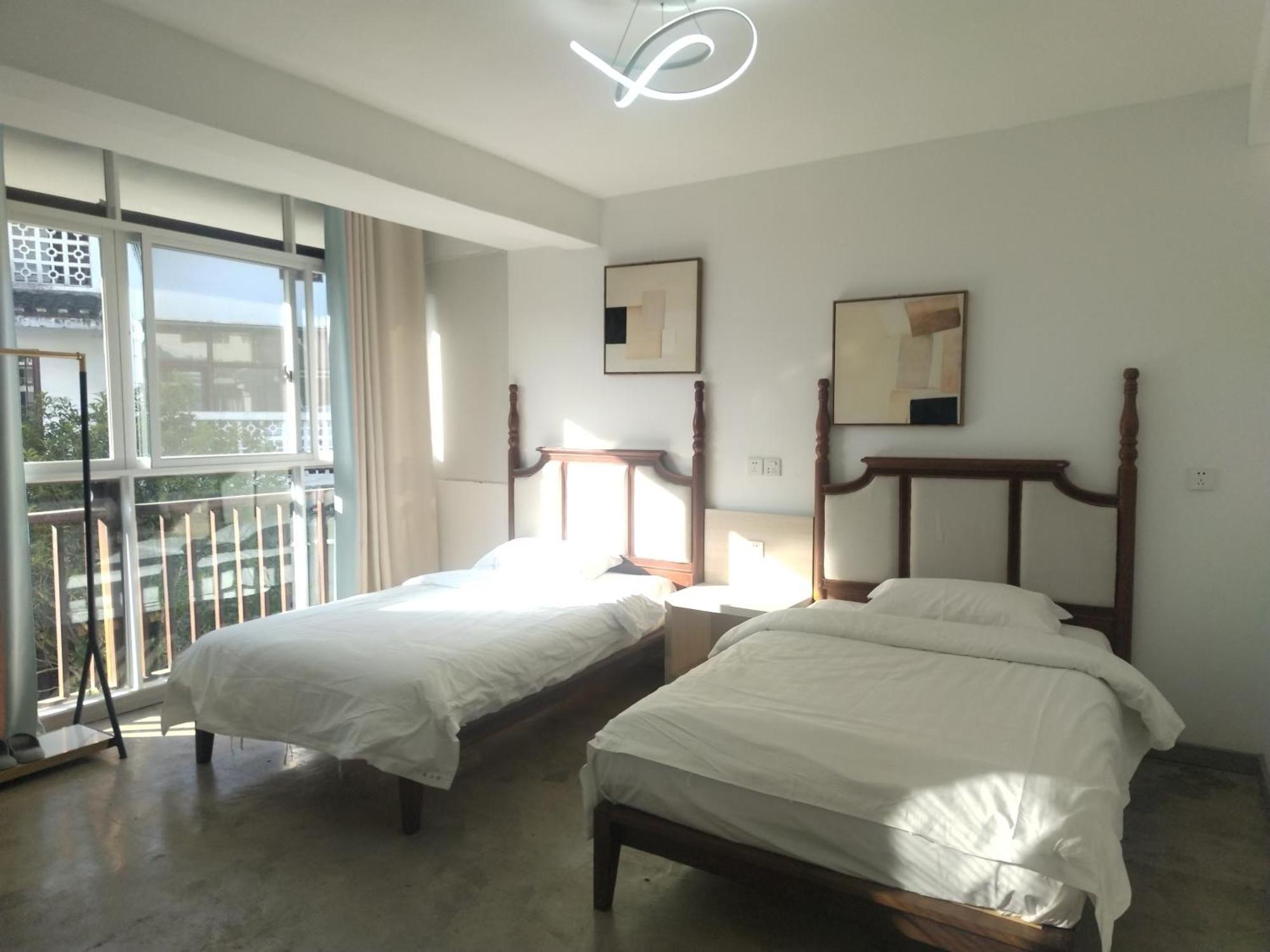Serene Vale Inn Guilin-Free One Way Pick Up Service To High-Speed Railway Station For 2 Nights Exterior foto