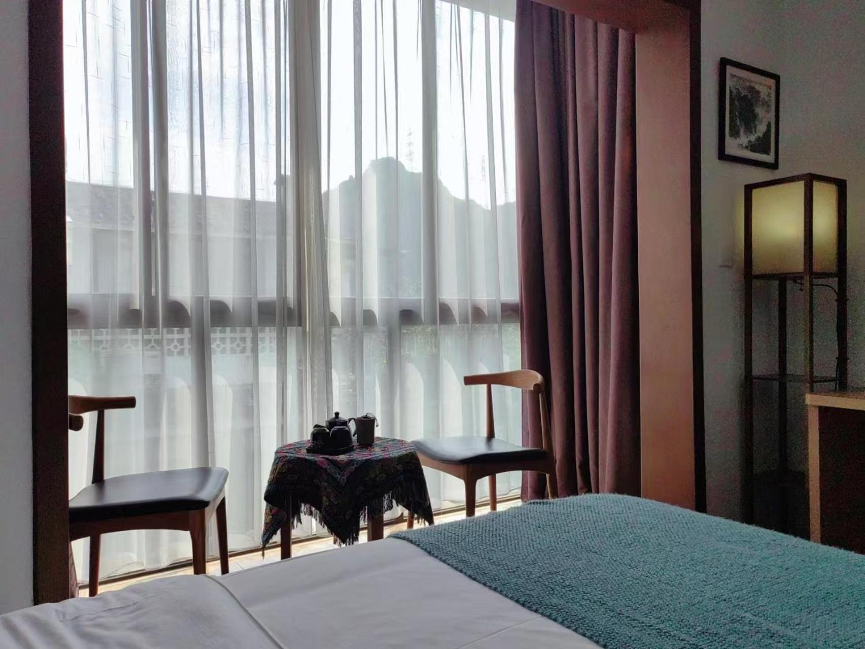 Serene Vale Inn Guilin-Free One Way Pick Up Service To High-Speed Railway Station For 2 Nights Exterior foto
