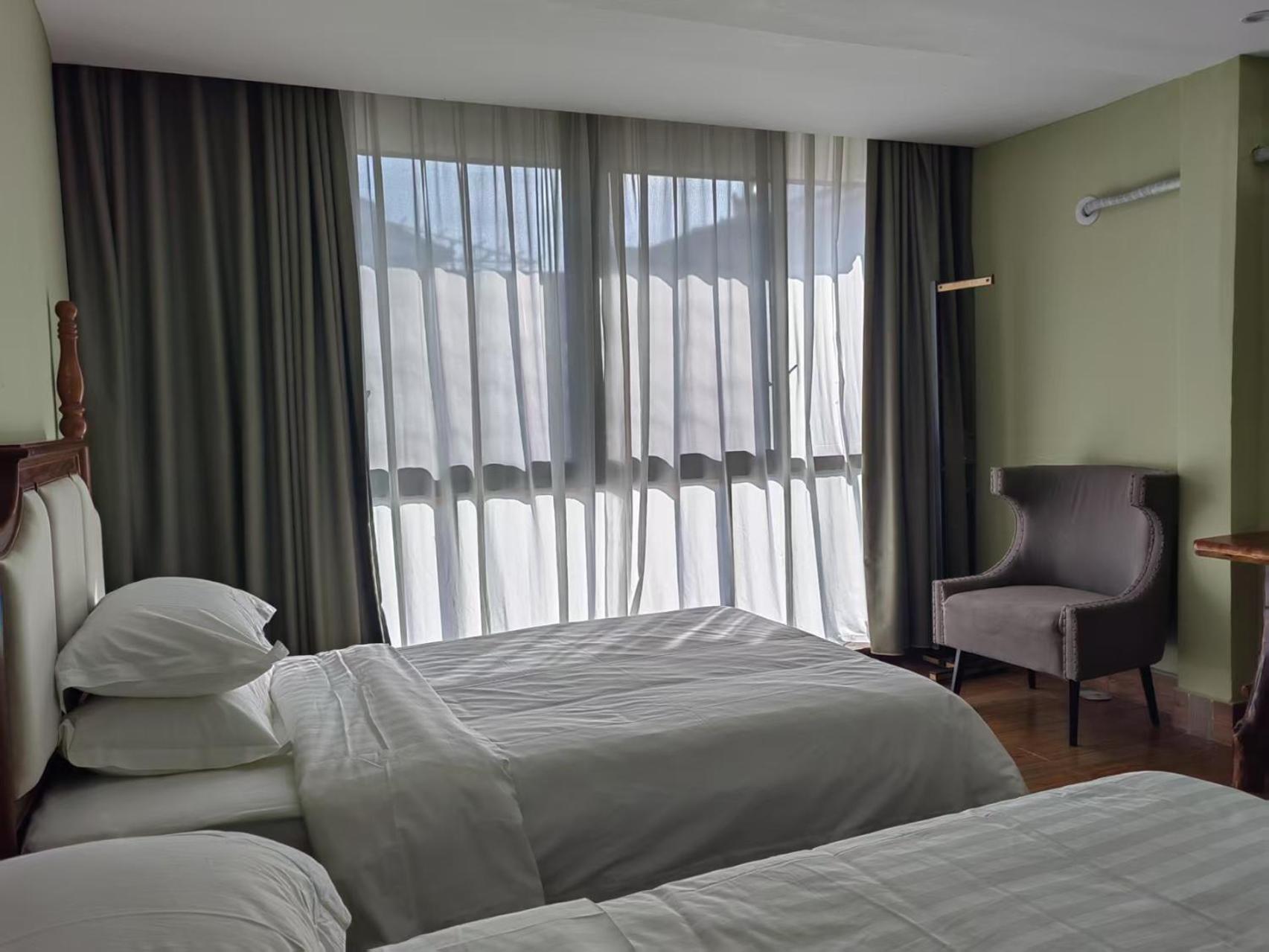 Serene Vale Inn Guilin-Free One Way Pick Up Service To High-Speed Railway Station For 2 Nights Quarto foto