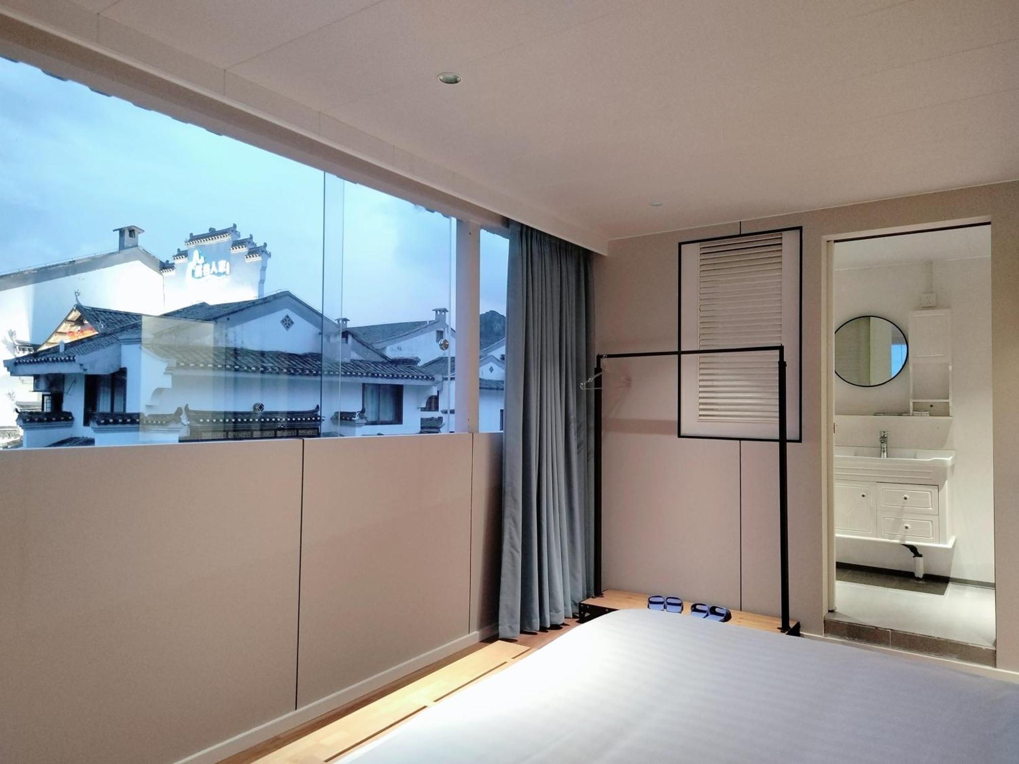 Serene Vale Inn Guilin-Free One Way Pick Up Service To High-Speed Railway Station For 2 Nights Exterior foto