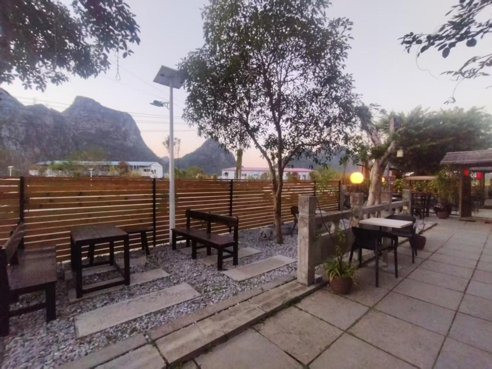 Serene Vale Inn Guilin-Free One Way Pick Up Service To High-Speed Railway Station For 2 Nights Exterior foto