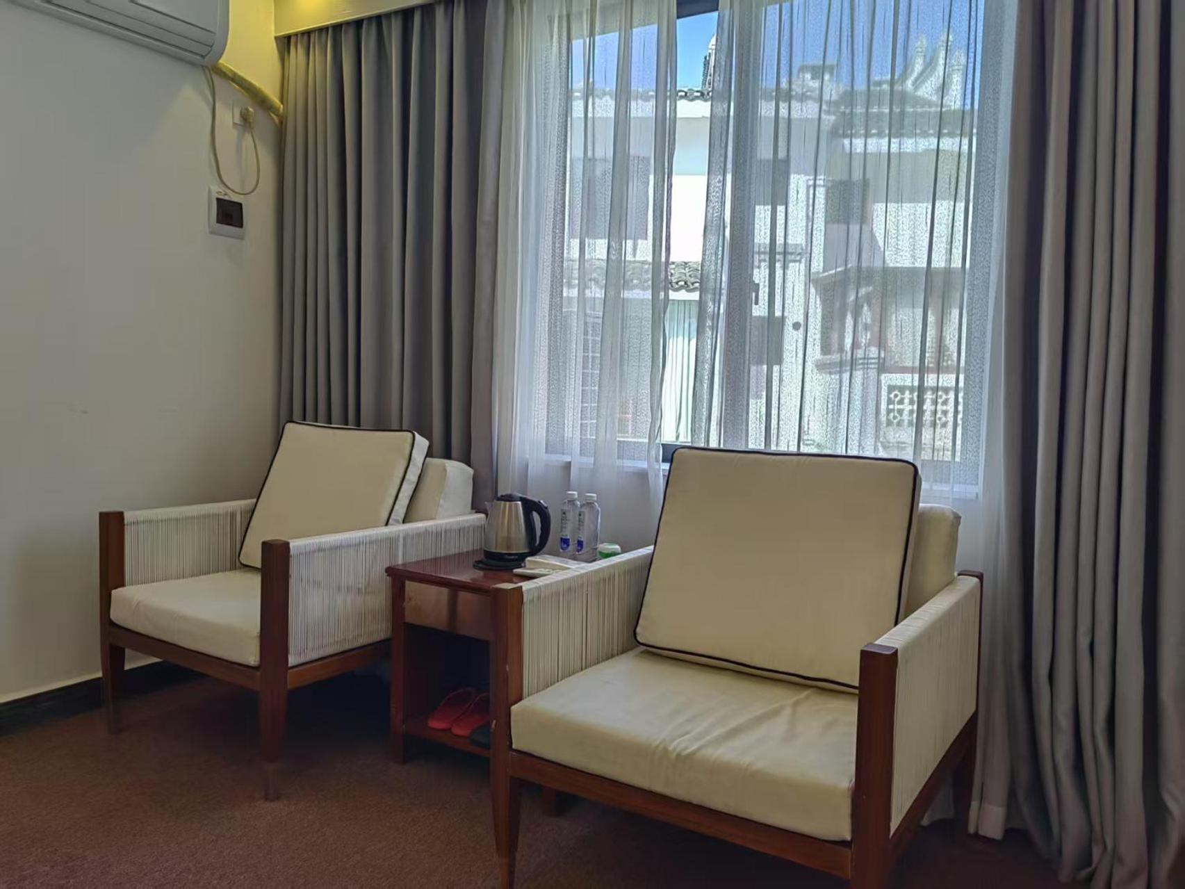Serene Vale Inn Guilin-Free One Way Pick Up Service To High-Speed Railway Station For 2 Nights Quarto foto