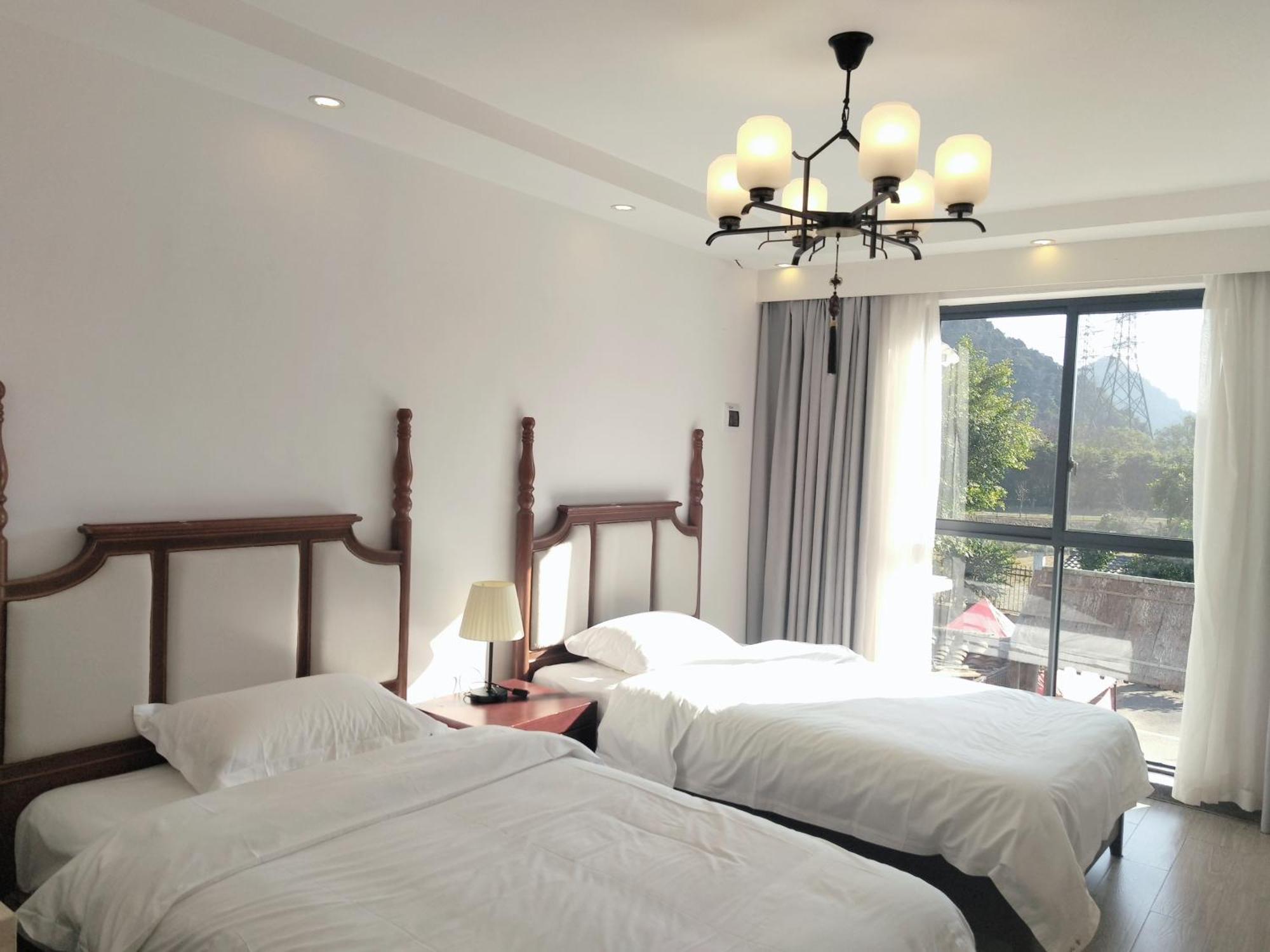 Serene Vale Inn Guilin-Free One Way Pick Up Service To High-Speed Railway Station For 2 Nights Exterior foto